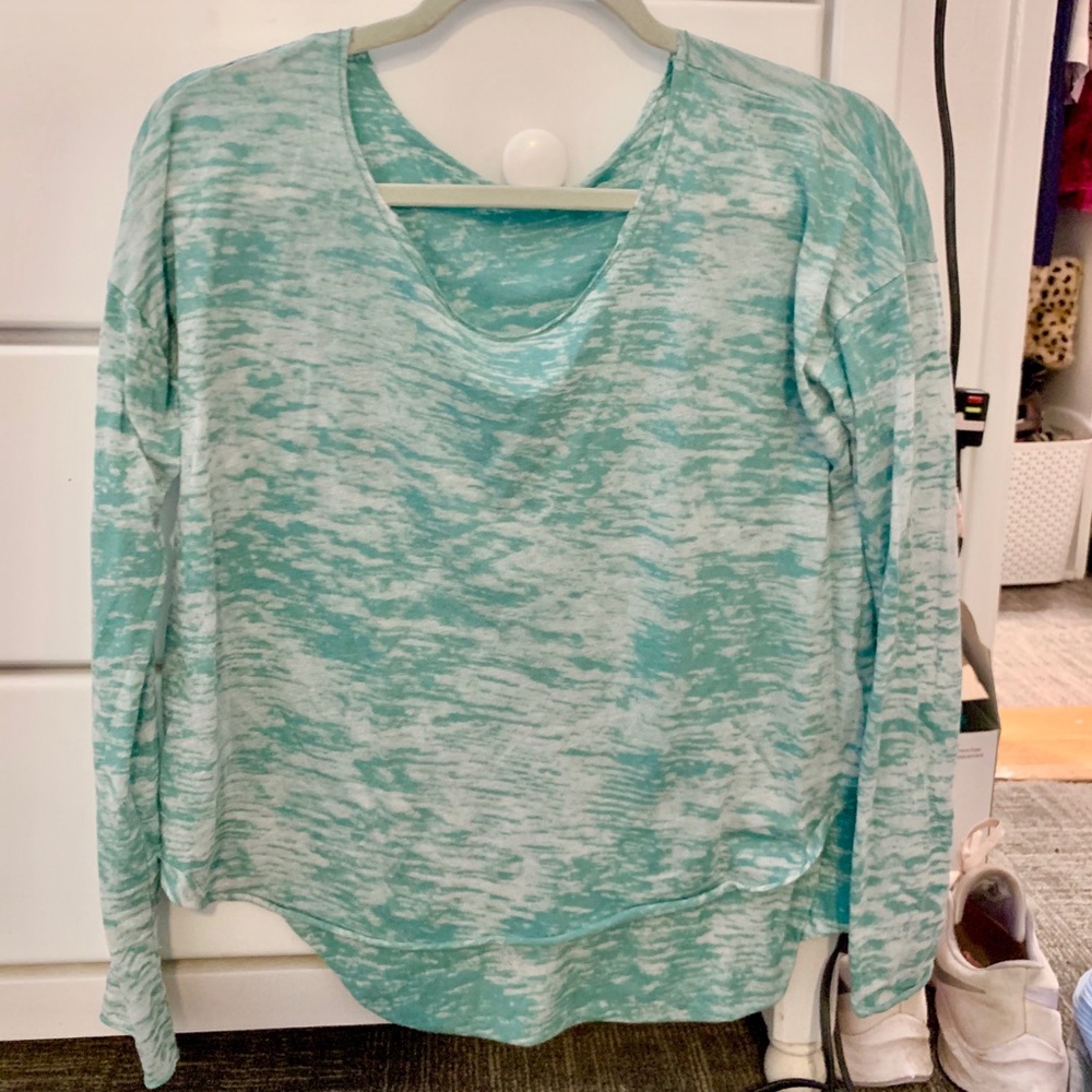 Long-sleeved camouflage pattern shirt